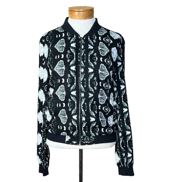 WII By Walter Baker Reptile Print Bomber Zip Front Jacket Small EUC - Picture 12 of 13